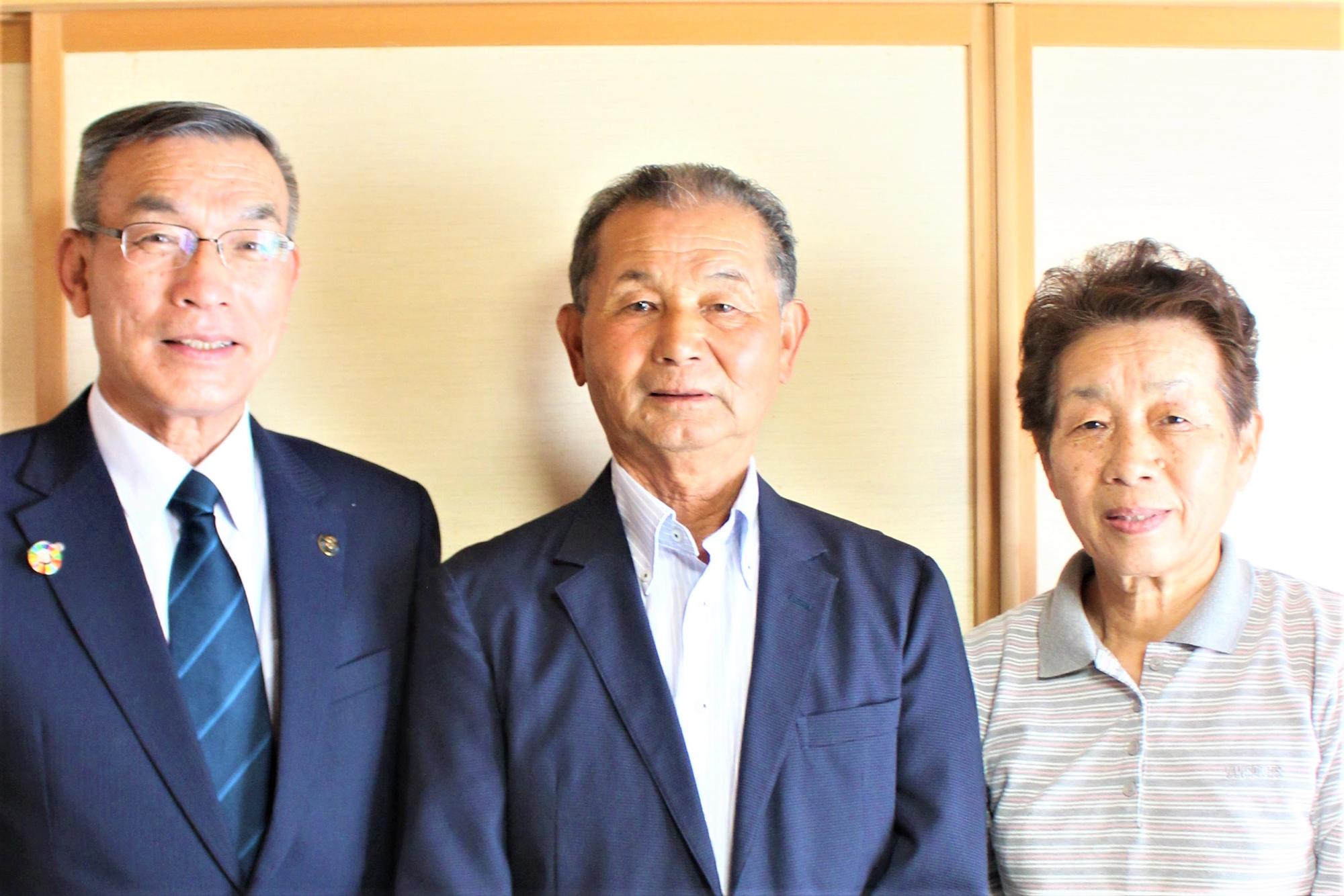 叙勲受章者服部政男様