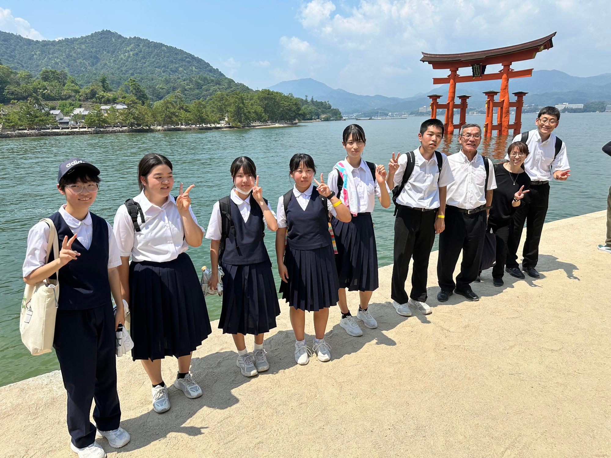 宮島嚴島神社大鳥居写真