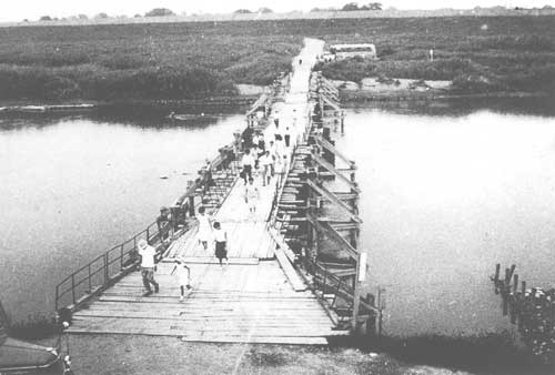 西関宿の船橋