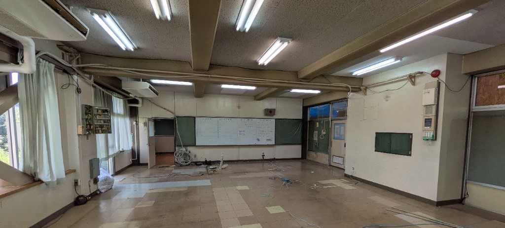 令和8年7月23日撮影（職員室改修前）