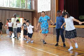 フォークダンスの様子