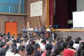 行幸小学校でのベナン講座