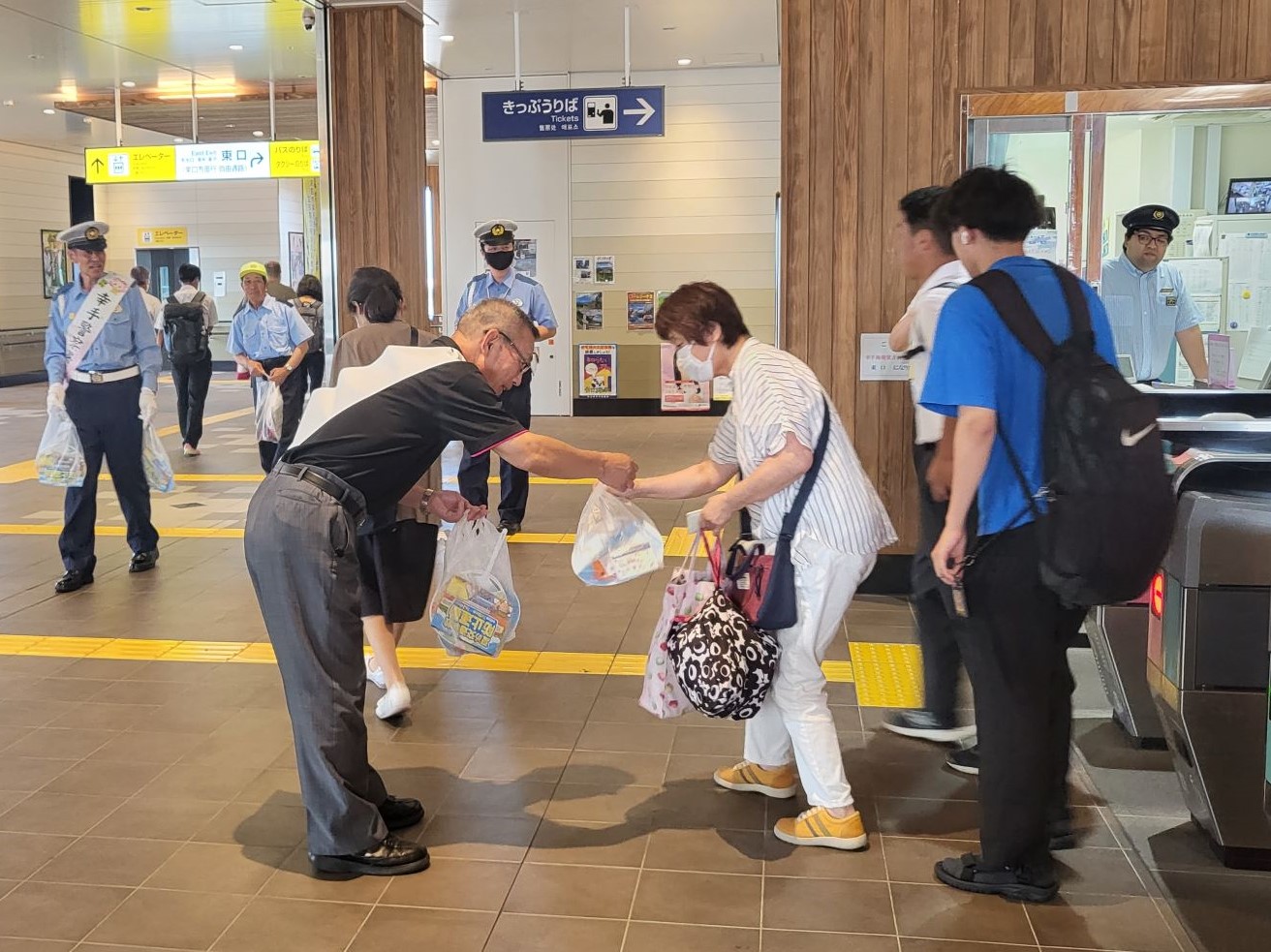 夏の交通事故防止運動街頭広報