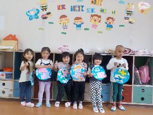 元気におよげ！こいのぼり