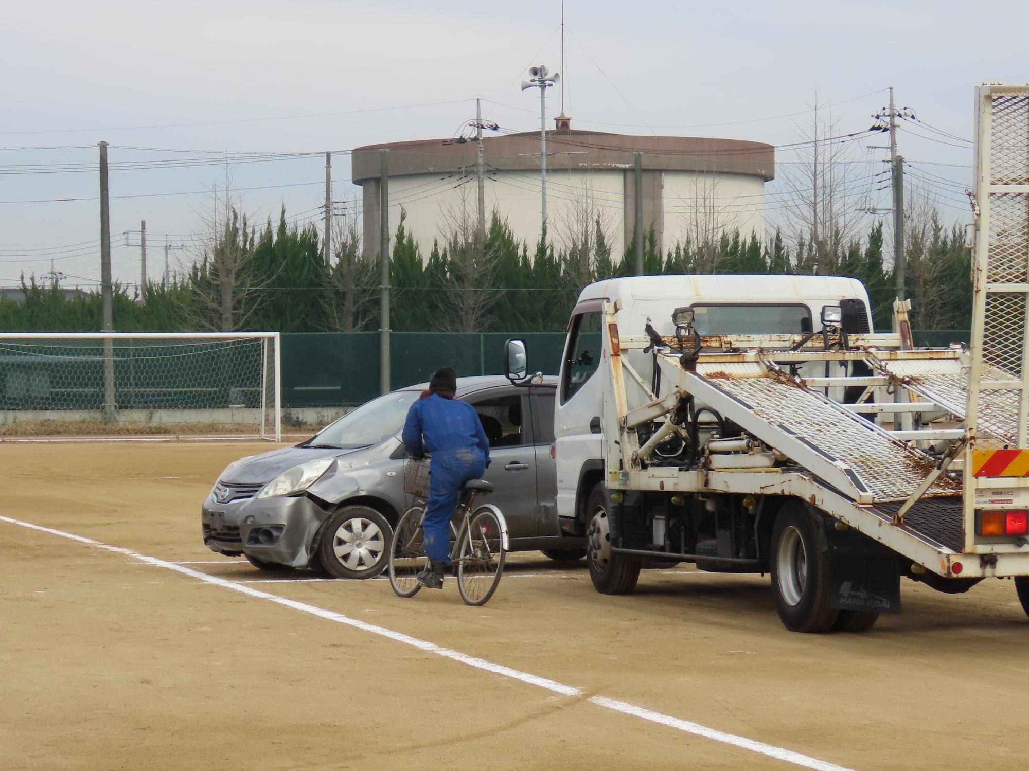 交通事故再現の様子