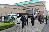 開式前の様子の写真